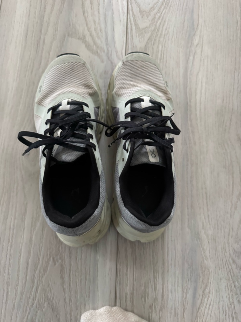 On Cloudrunner Sneakers size 8.5